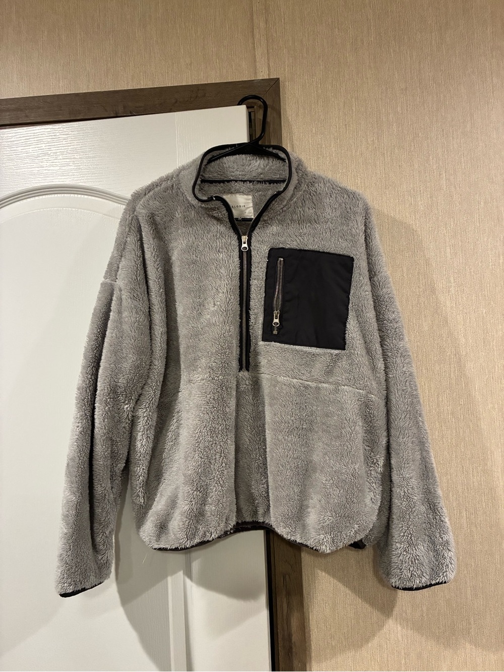 Gray Lightweight Fleece Half-Zip Jacket with Chest Pocket